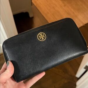 Tory Burch Black Leather Wallet with Gold Logo